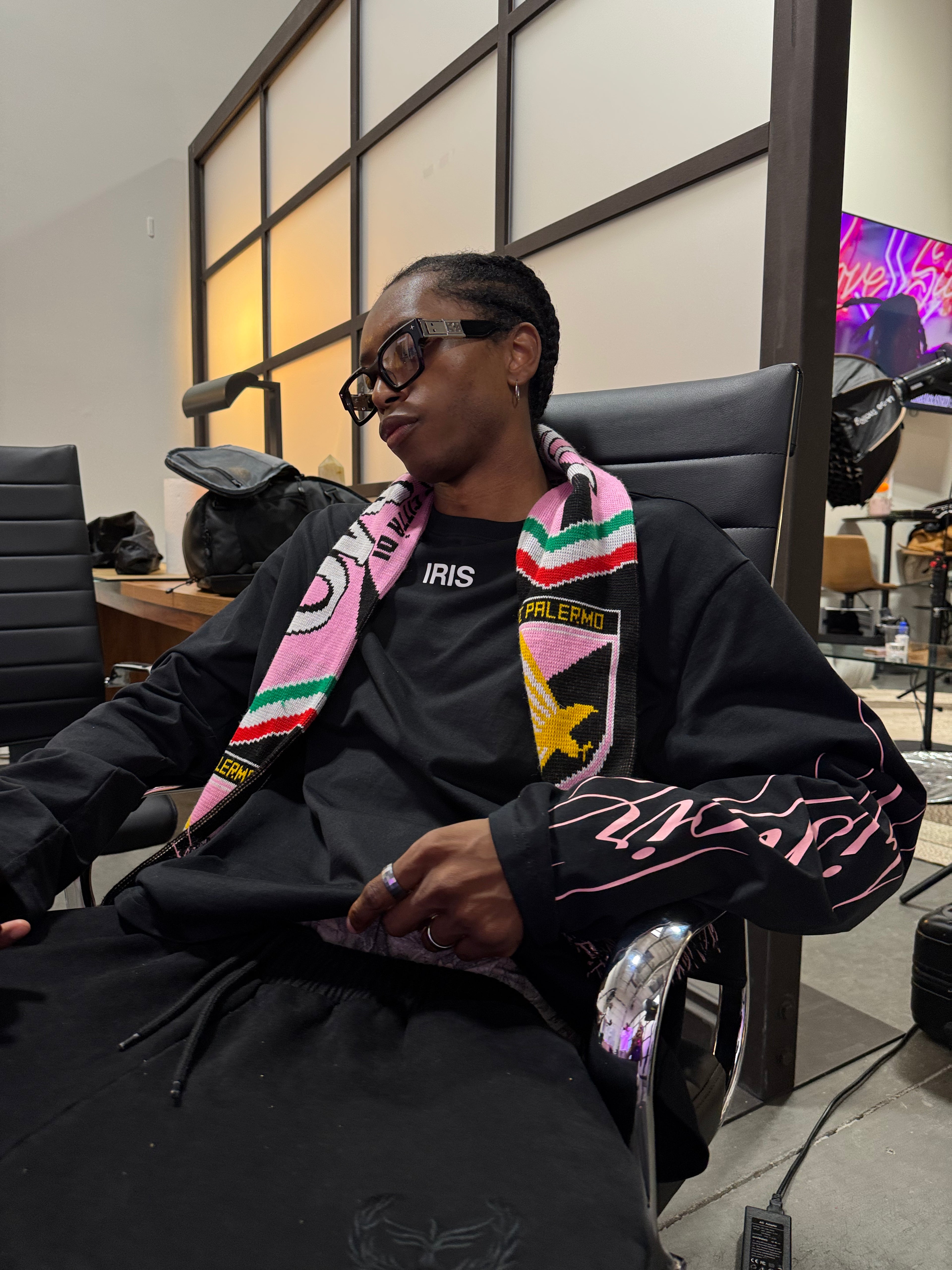 Ligne Script L/S Black