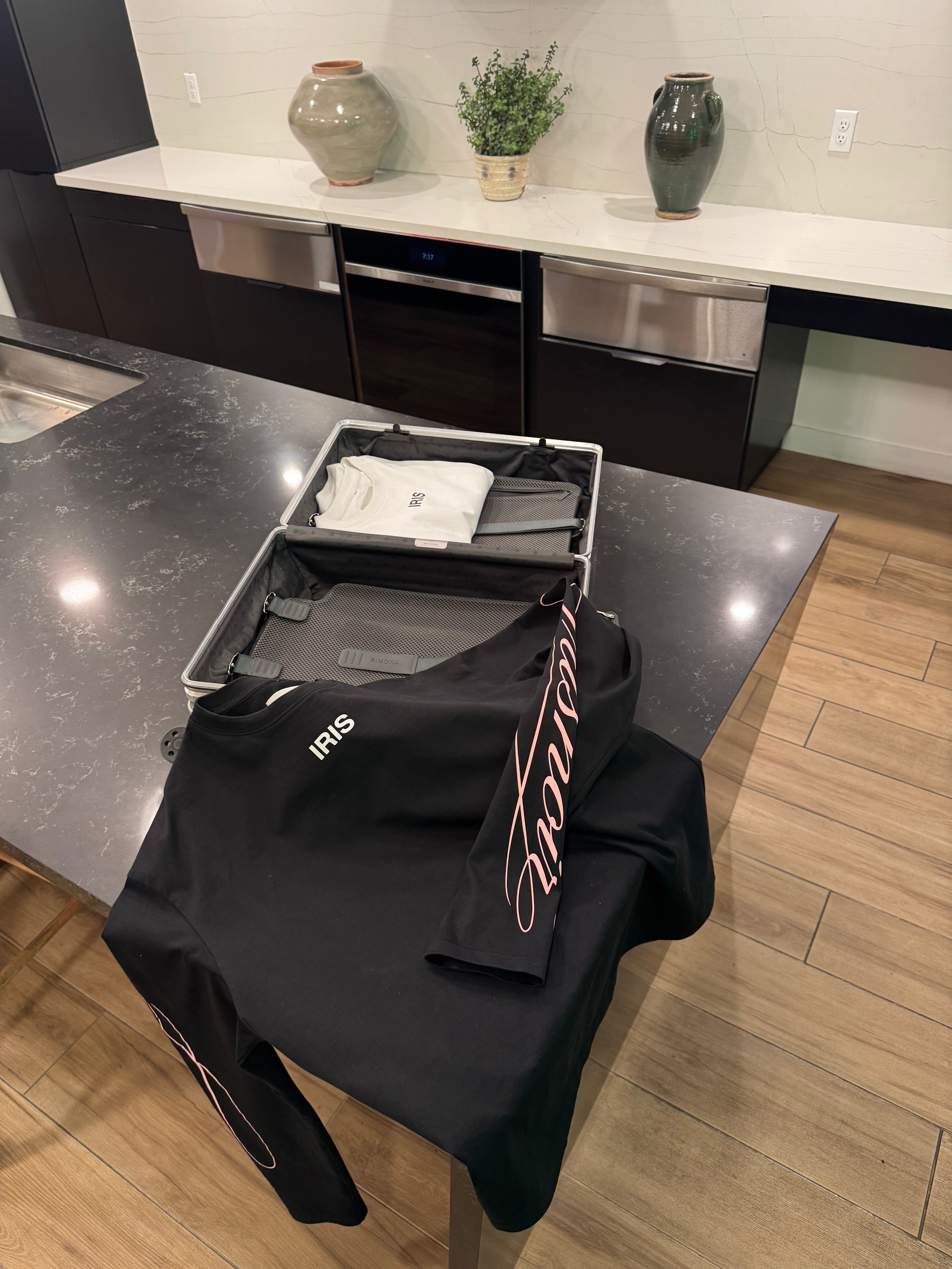 Ligne Script L/S Black